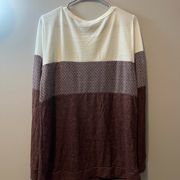 Pink Clover‎ White Knit Top - Picture 5 of 7